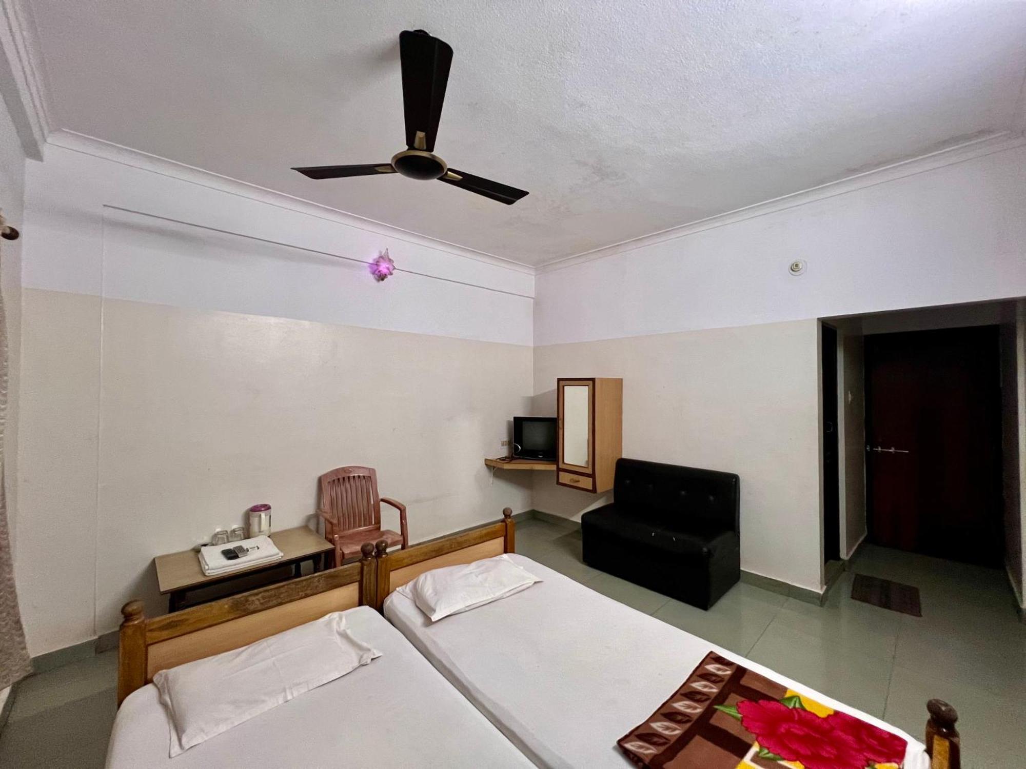 Sai Sagar Hotel Manipal Buitenkant foto