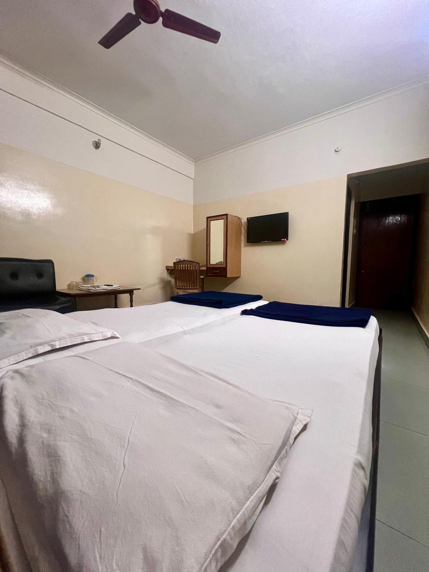 Sai Sagar Hotel Manipal Buitenkant foto