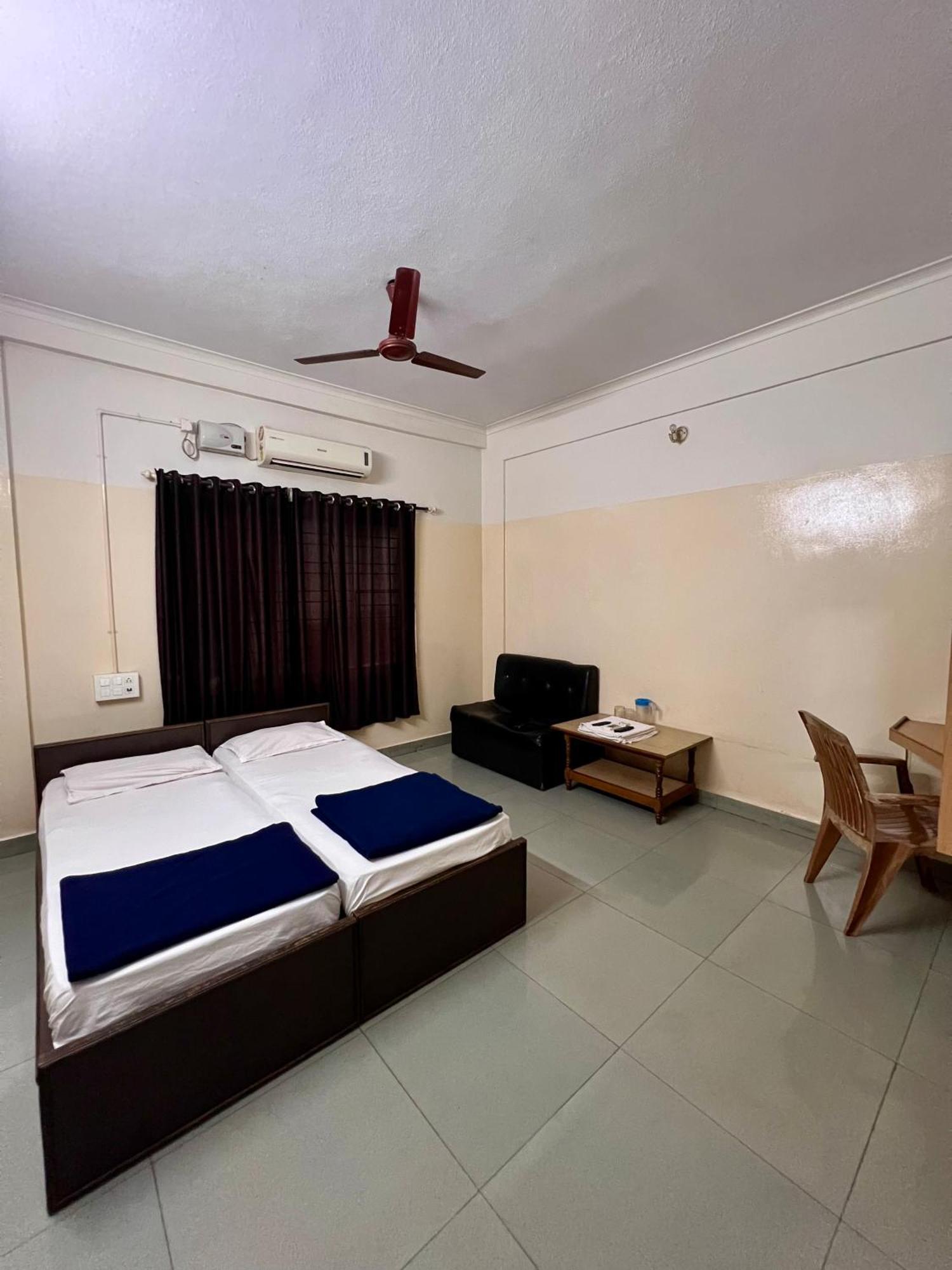 Sai Sagar Hotel Manipal Buitenkant foto